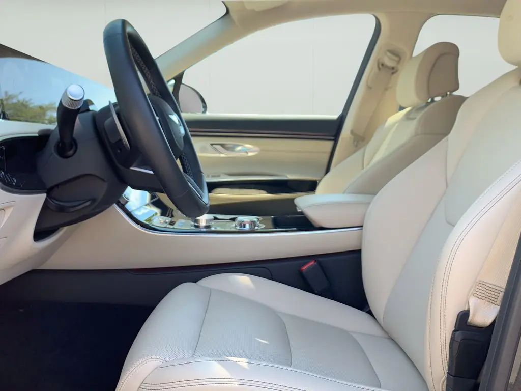 2026 Genesis Gv70 - $42,685