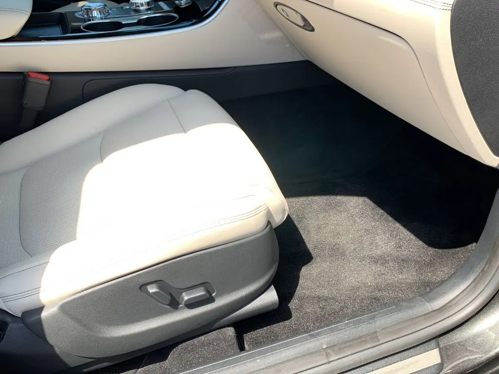 2026 Genesis Gv70 - $42,685