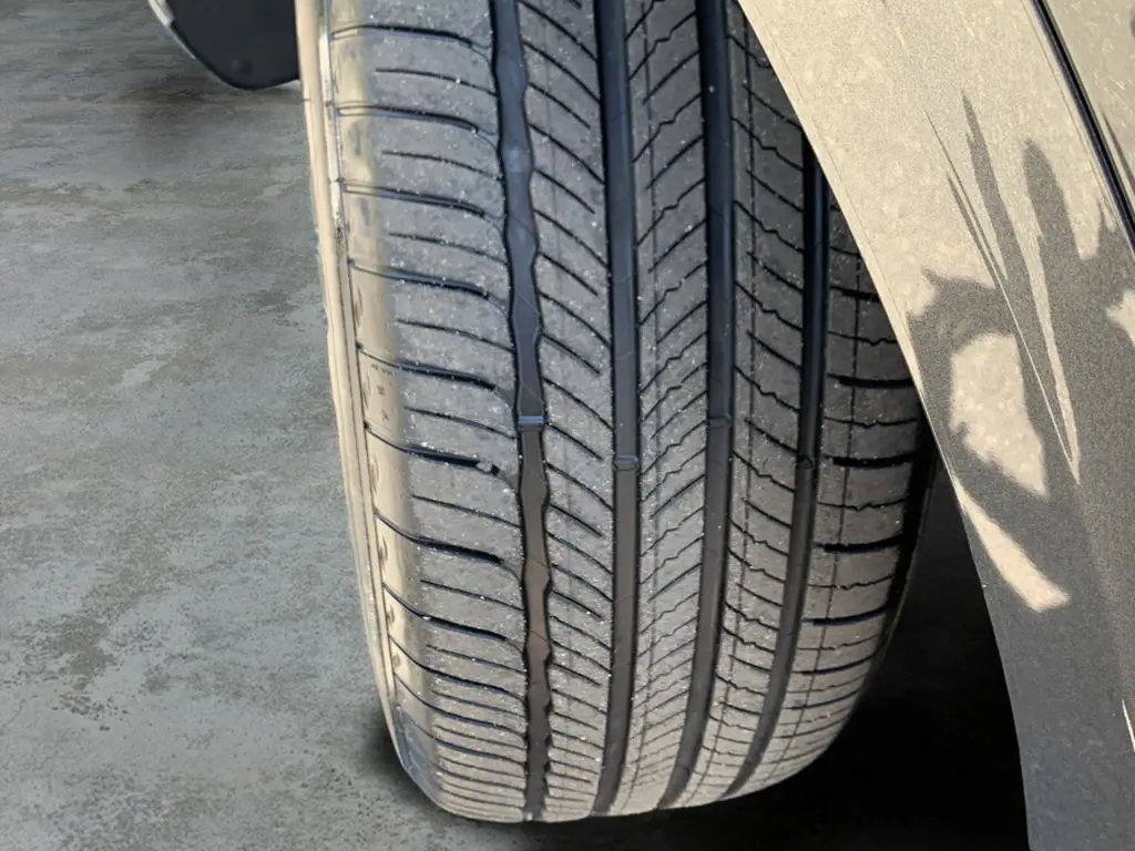 2026 Genesis Gv70 - $42,685