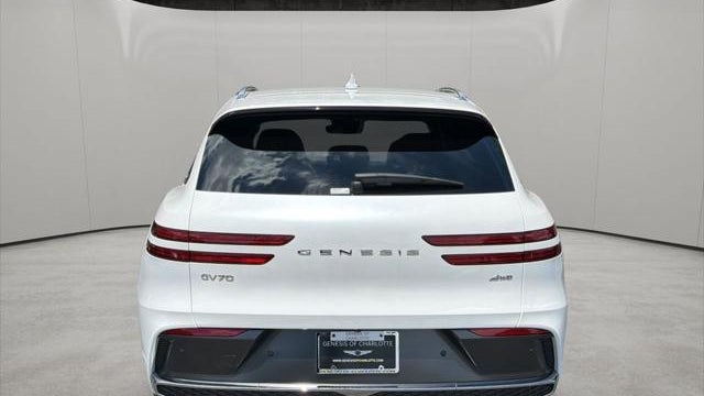 2026 Genesis GV70 2.5T Standard