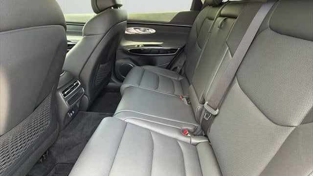 2026 Genesis GV70 2.5T Standard