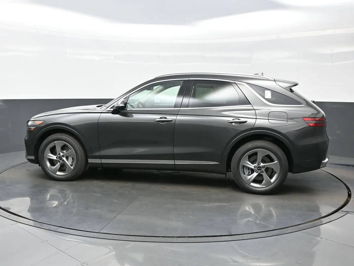 2026 Genesis Gv70 - $41,019