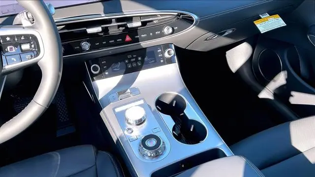2026 Genesis GV70 2.5T Select