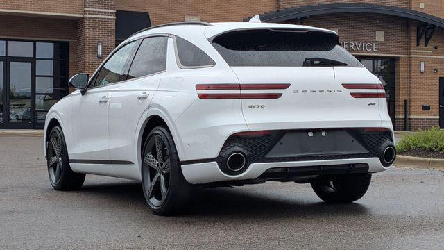 2023 Genesis GV70 2.5T Standard