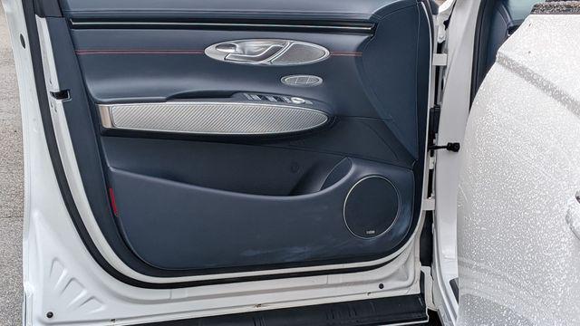 2023 Genesis GV70 2.5T Standard