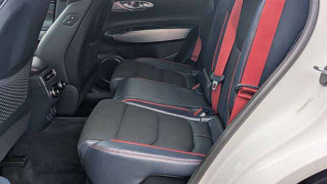 2023 Genesis GV70 2.5T Standard