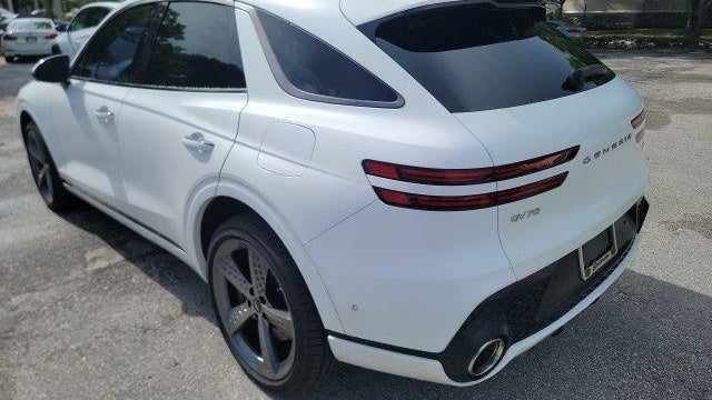 2023 Genesis GV70 2.5T Standard