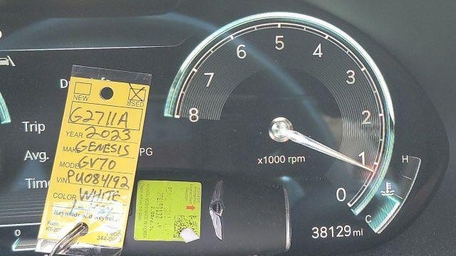 2023 Genesis GV70 2.5T Standard