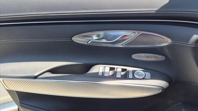 2023 Genesis GV70 2.5T Standard