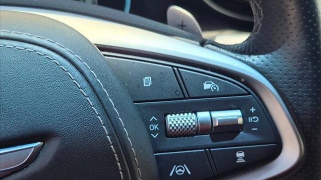 2023 Genesis GV70 2.5T Standard