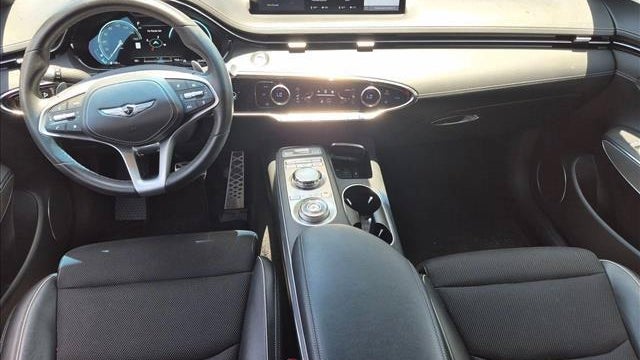 2023 Genesis GV70 2.5T Standard