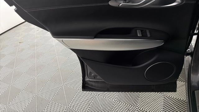 2023 Genesis GV70 2.5T Standard