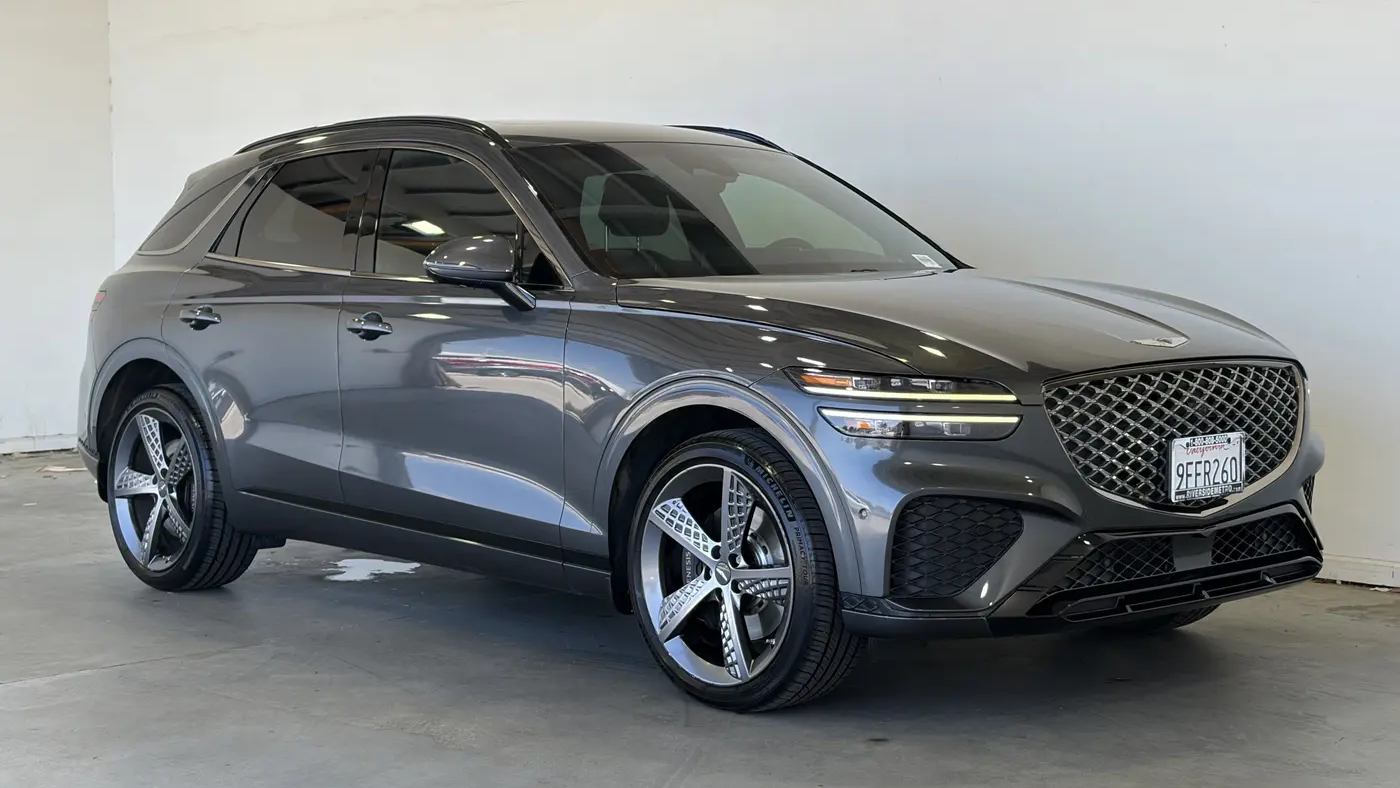 2023 Genesis GV70 2.5T Standard