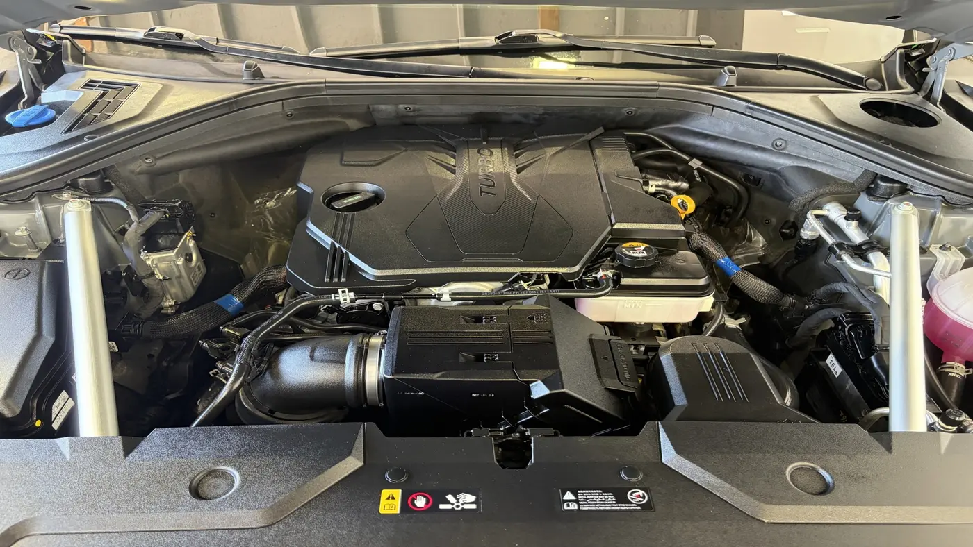 2023 Genesis GV70 2.5T Standard