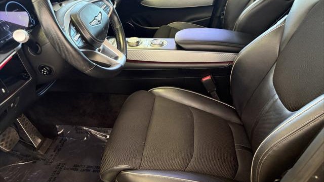 2023 Genesis GV70 2.5T Standard