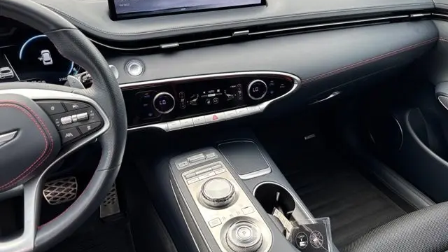 2023 Genesis GV70 2.5T Standard