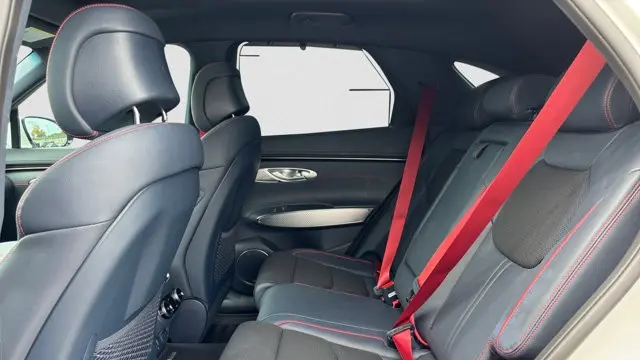 2023 Genesis GV70 2.5T Standard