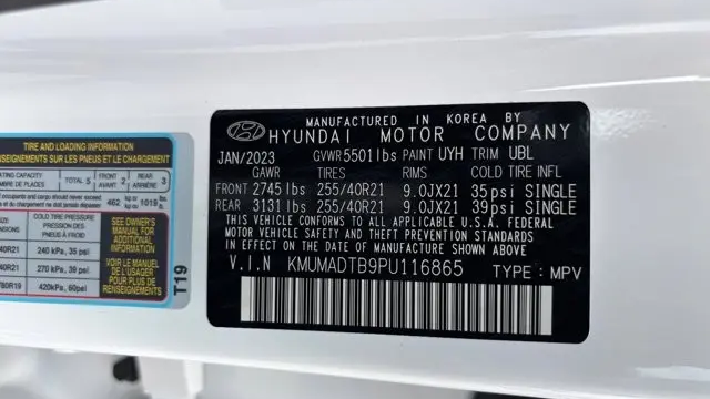 2023 Genesis GV70 2.5T Standard