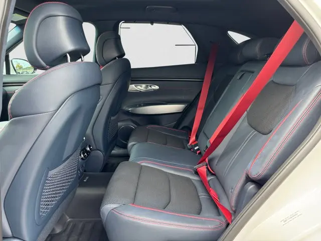 2023 Genesis Gv70 - $40,995