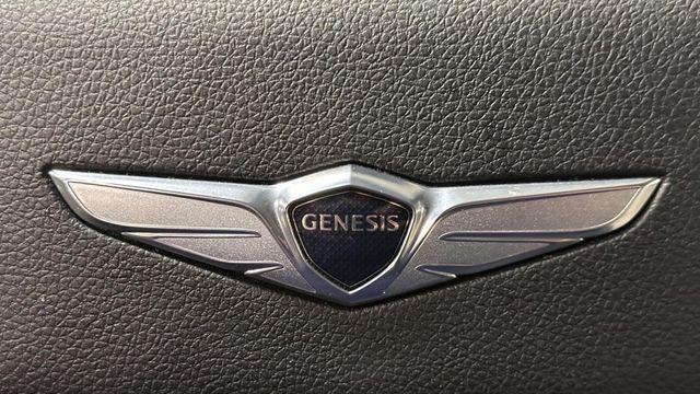2023 Genesis GV70 2.5T Standard