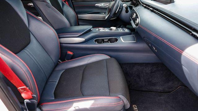 2023 Genesis GV70 2.5T Standard