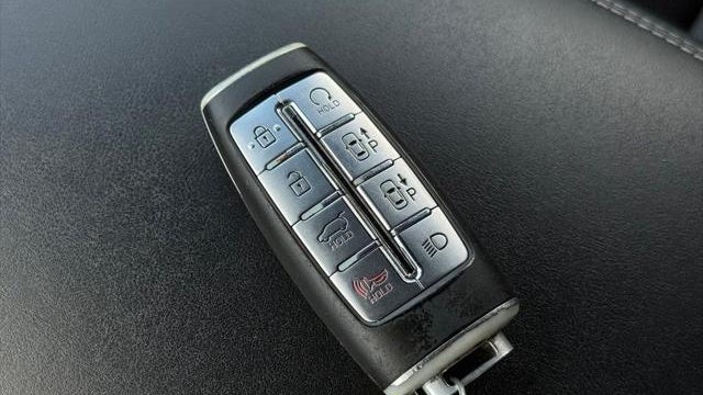 2023 Genesis GV70 2.5T Standard