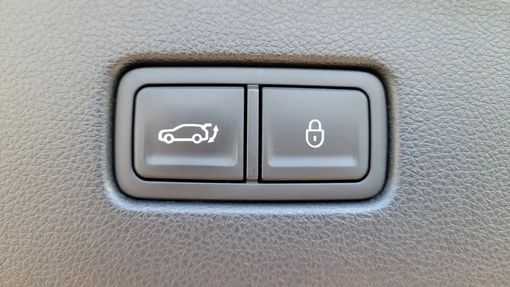 2023 Genesis GV70 2.5T Standard