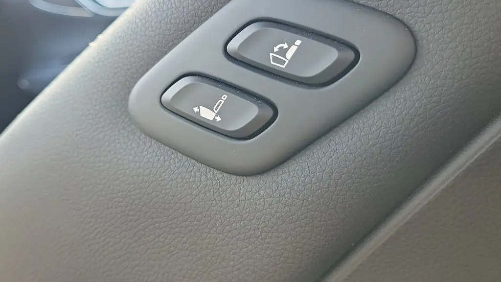 2023 Genesis GV70 2.5T Standard