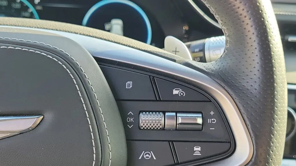 2023 Genesis GV70 2.5T Standard