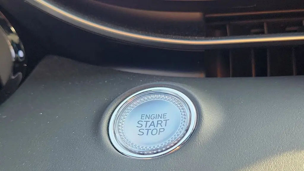 2023 Genesis GV70 2.5T Standard