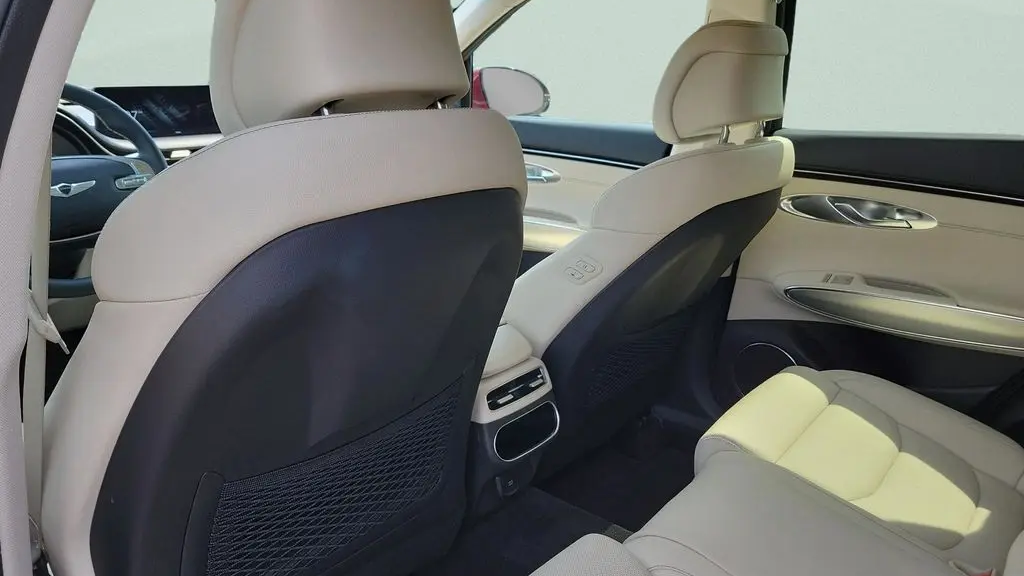 2023 Genesis GV70 2.5T Standard