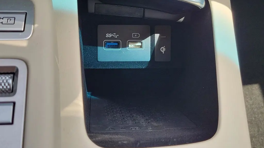 2023 Genesis GV70 2.5T Standard