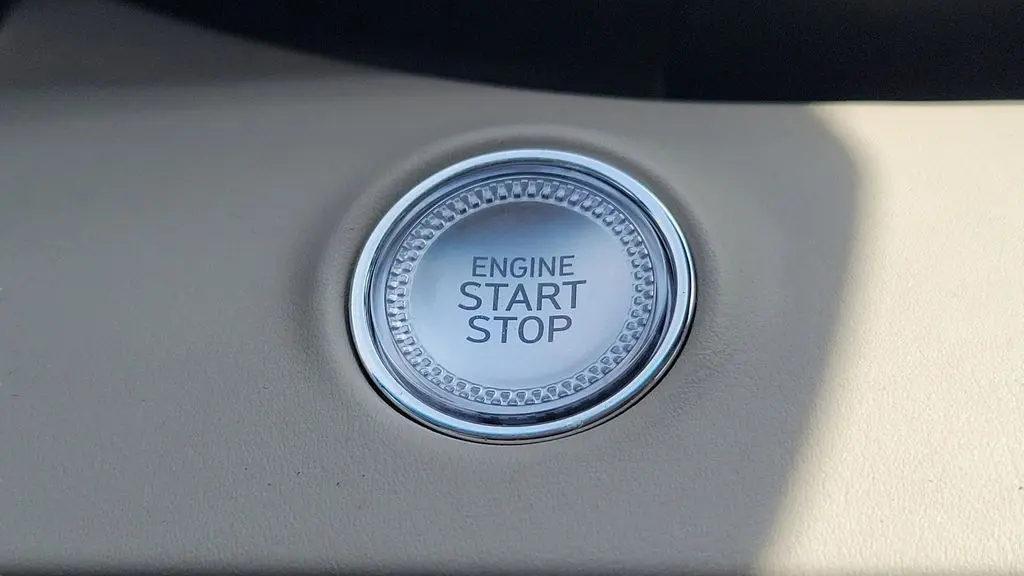 2023 Genesis GV70 2.5T Standard