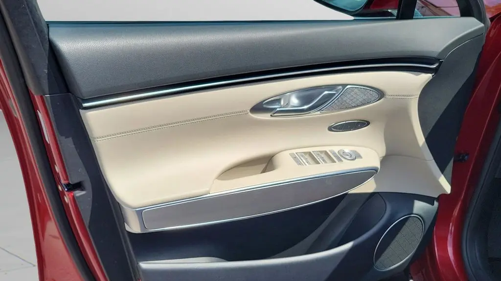 2023 Genesis GV70 2.5T Standard