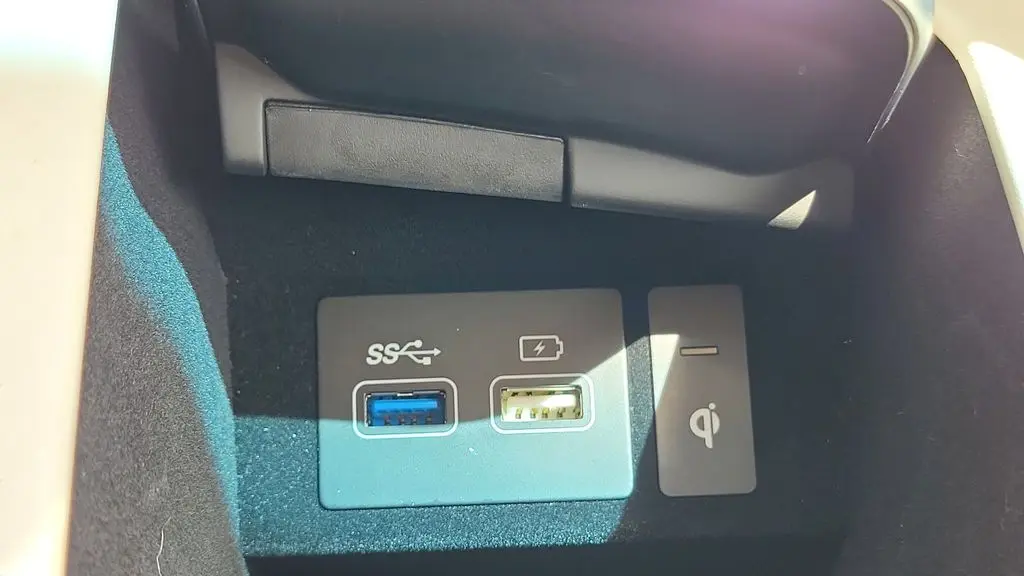 2023 Genesis GV70 2.5T Standard