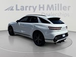 2023 GV70 Thumbnail 3