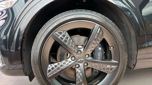 2023 Genesis GV70 2.5T Standard