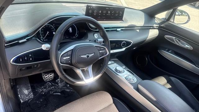 2023 Genesis GV70 2.5T Standard