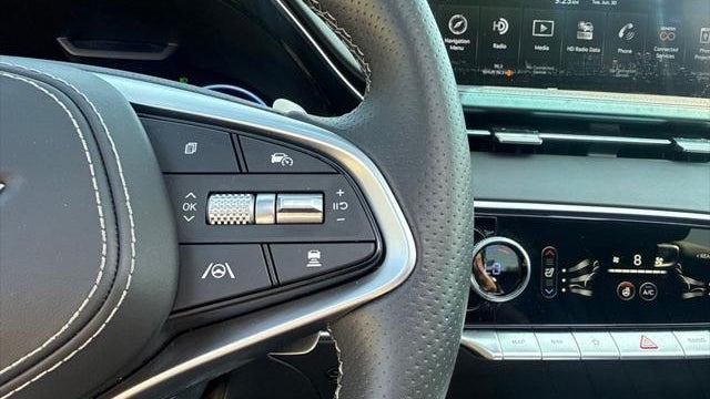 2023 Genesis GV70 2.5T Standard