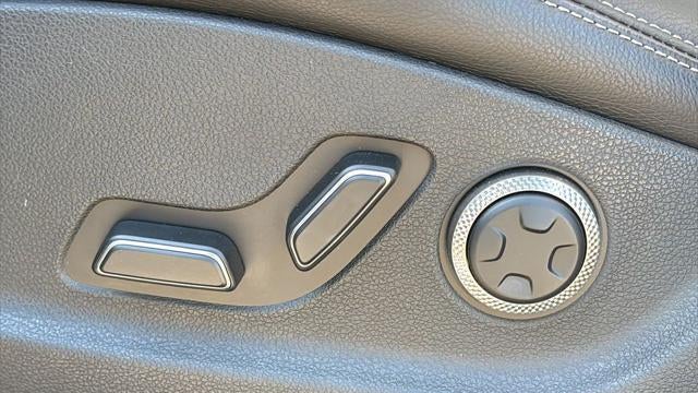 2026 Genesis GV70 2.5T Standard