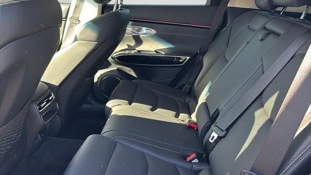 2026 Genesis GV70 2.5T Standard