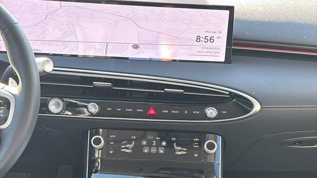2026 Genesis GV70 2.5T Standard