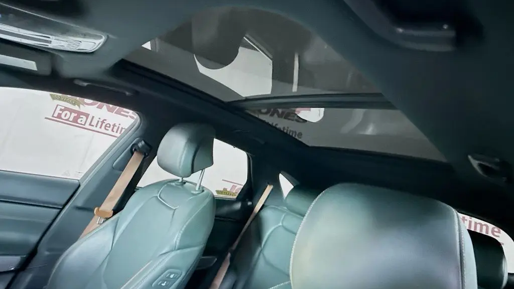 2022 Genesis GV70 2.5T Standard