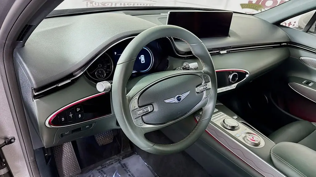 2022 Genesis GV70 2.5T Standard
