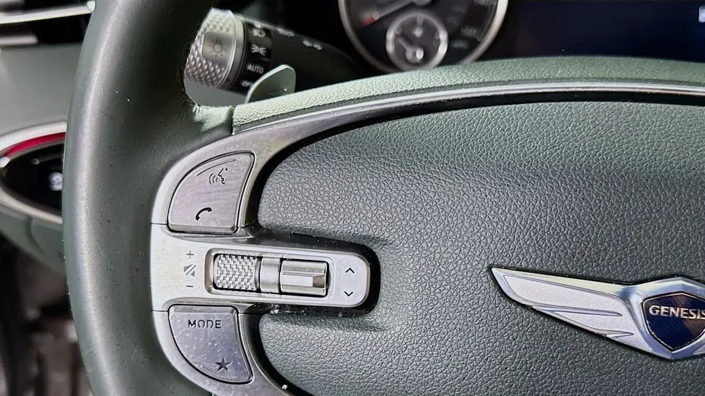 2022 Genesis GV70 2.5T Standard
