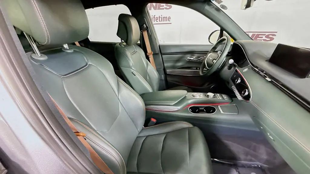 2022 Genesis GV70 2.5T Standard