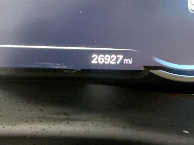 2022 Genesis Gv70 - $37,956