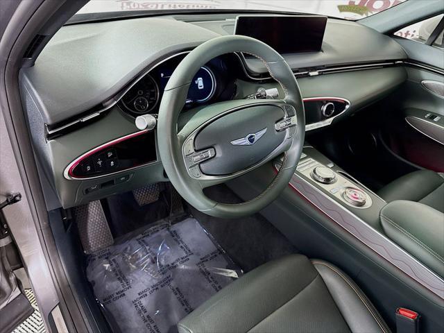 2022 Genesis Gv70 - $37,956