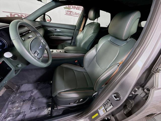 2022 Genesis Gv70 - $37,956