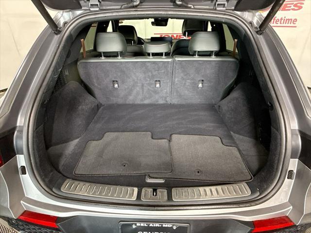 2022 Genesis Gv70 - $37,956